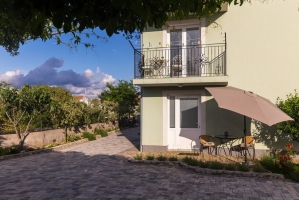 63S2 - Studio Nadan: