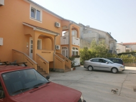 04A2 - Apartment Angela: