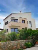 Family friendly apartments with a New swimming poo: