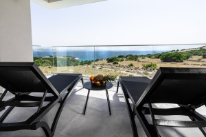 73H8 - Holiday home Black & White: