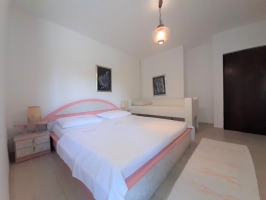 54A4 - Apartment Cherry: