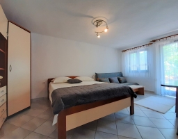 54B4 - Bungalow Cherry: