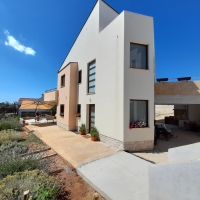 24H8 - Holiday Home Ira: