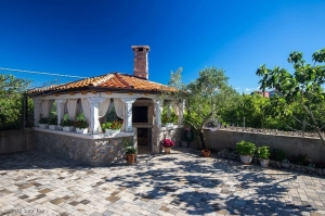 63S2 - Studio Nadan: