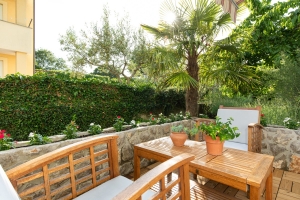 63S2 - Studio Nadan: