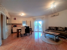 04A2 - Apartment Angela: