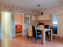 04A2 - Apartment Angela: