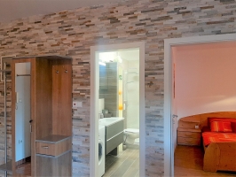 04A2 - Apartment Angela: