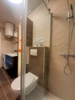 04A2 - Apartment Angela: