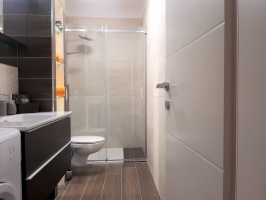 04A2 - Apartment Angela: