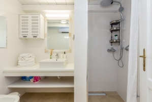 56H4 - Holiday Home Mare: