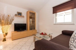 01A5 - Apartment Zana: