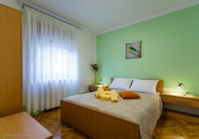 60A4 - Apartment Paradiso: