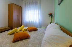 60A4 - Apartment Paradiso: