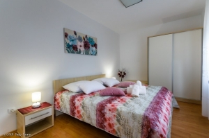 60A4 - Apartment Paradiso: