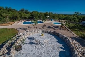 72H6 - Holiday home Jelena: