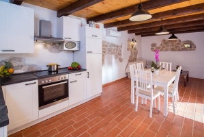 72H6 - Holiday home Jelena: