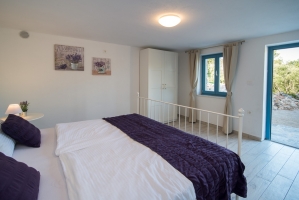 72H6 - Holiday home Jelena: