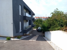 99A4 - Apartment Amia: