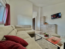 01A5 - Apartment Zana: