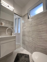 49S2 - Studio Goldie: