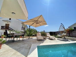 24H8 - Holiday Home Ira: