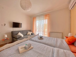 52S3 - Studio Xenia: