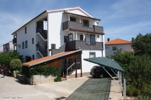 01A3 - Apartment Suzy: