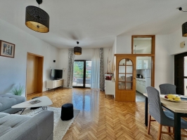 28A6 - Apartment KrisTina: