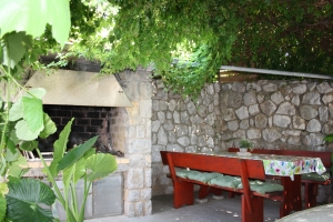 60A4 - Apartment Paradiso: