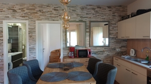 04A2 - Apartment Angela: