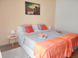 52S3 - Studio Xenia: