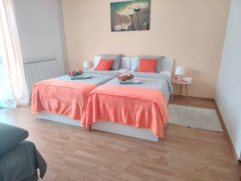 52S3 - Studio Xenia: